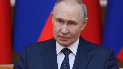 Rusia no descartó una futura reunión entre Putin y Trump.