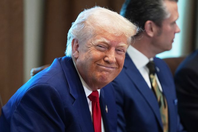 Trump alabó además las operaciones de la empresa aeroespacial de Musk, SpaceX, a la que su Gobierno ha concedido contratos millonarios.