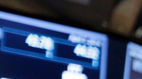 Wall Street abre con un retroceso casi del 4%.