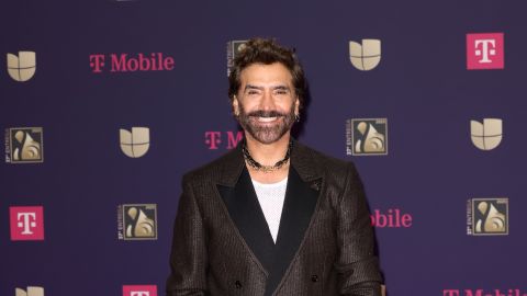Alejandro Fernández.