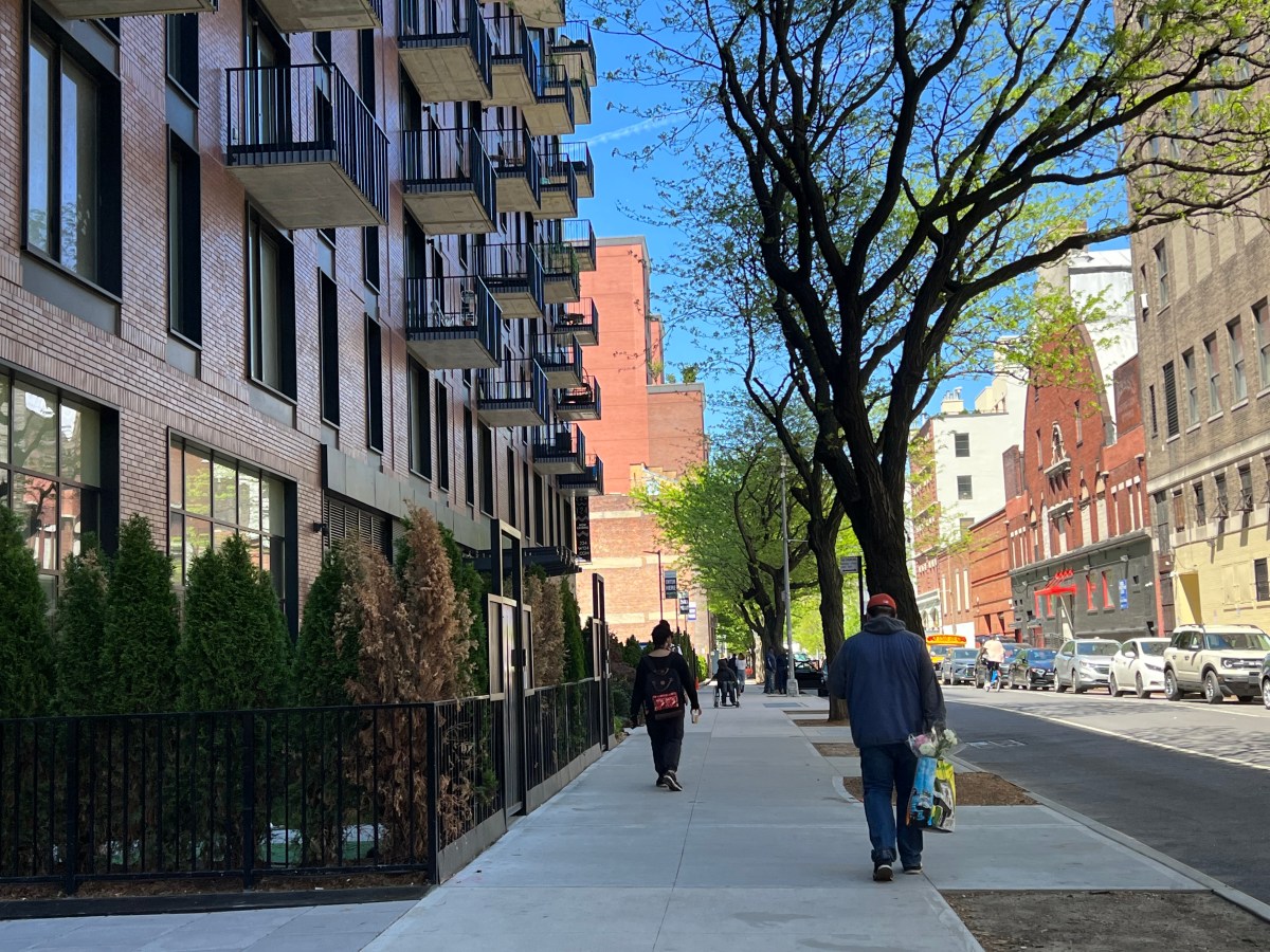 Lotería de apartamentos asequibles en NYC no es tan asequible: “no son para gente pobre”