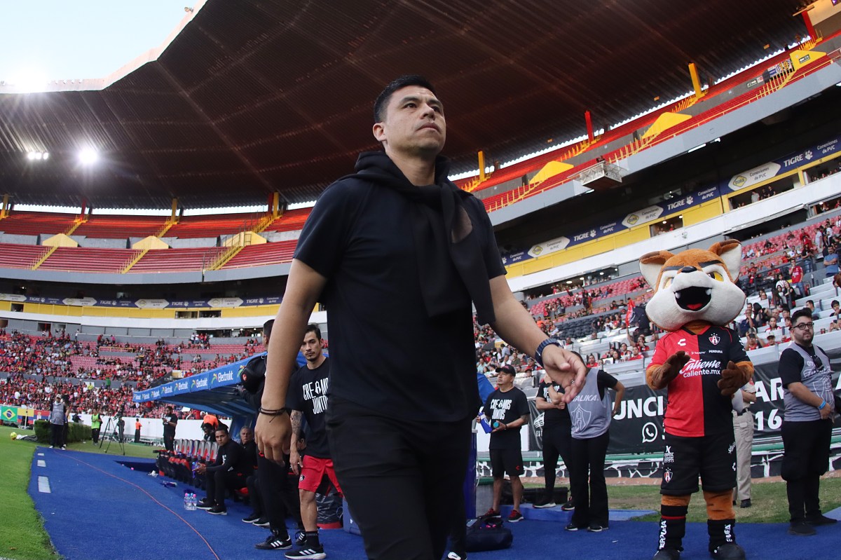 Gonzalo Pinea afirma que criticar al arbitraje es una "batalla perdida"