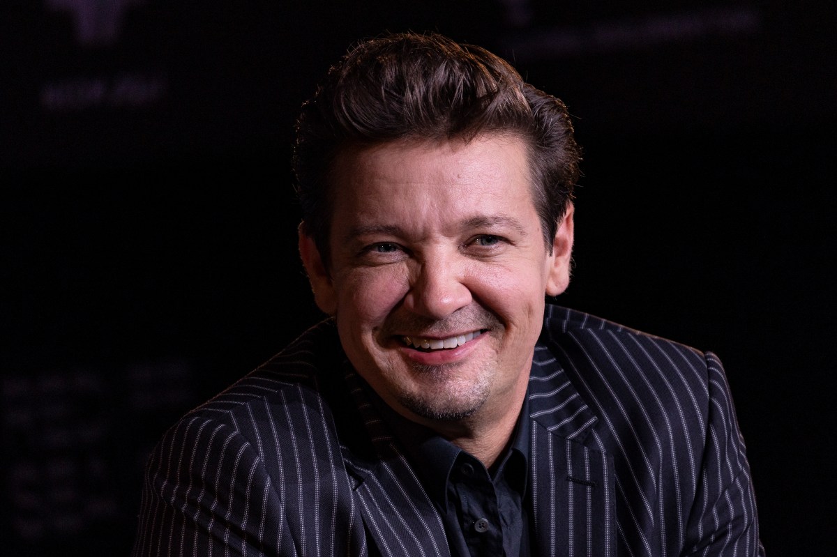 Jeremy Renner trató de escapar de hospital tras el accidente que casi le cuesta la vida