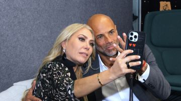 Jimena Gállego y Javier Poza, conductores de La Casa de los Famosos All-Stars.