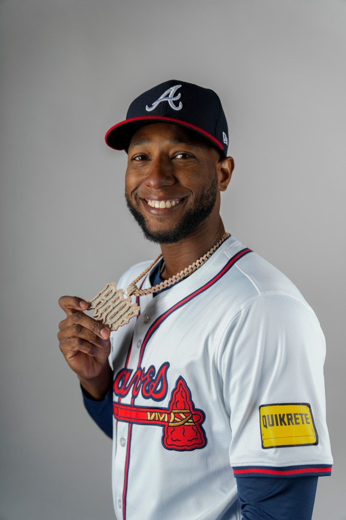 Jurickson Profar, del equipo de béisbol Atlanta Braves, tomada el viernes 21 de febrero de 2025 en North Port, Florida. Esta imagen refleja la plantilla activa de los Braves al 21 de febrero de 2025, fecha en que se tomó la foto. (Foto AP/Stephanie Scarbrough)