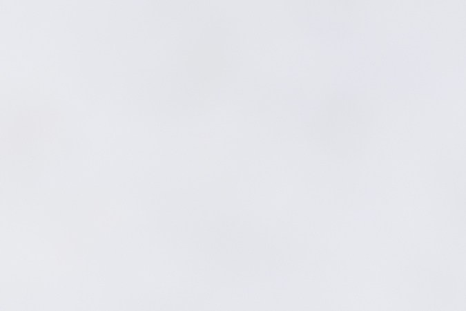 El kéfir de leche se prepara mezclando granos de kéfir con leche hasta que fermente por unas 24 horas.