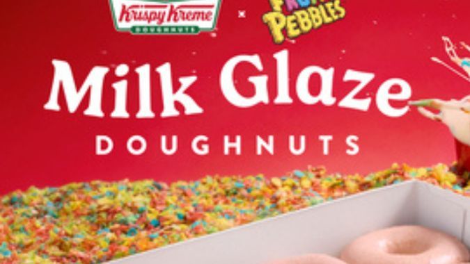 Puedes llevar una docena de las nuevas donas por $5, con la compra de una docena de cualquier dona.