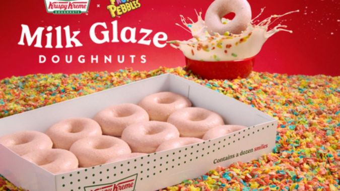 Puedes llevar una docena de las nuevas donas por $5, con la compra de una docena de cualquier dona.