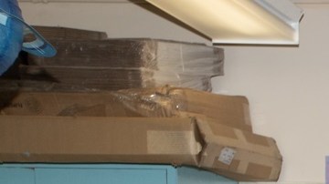 Directivos de Goya Cares y representanes del Departamento de Educación de la ciudad de Nueva York (NYC DOE) en la Academia para el Aprendizaje Independiente y el Liderazgo (MS 129) en El Bronx.