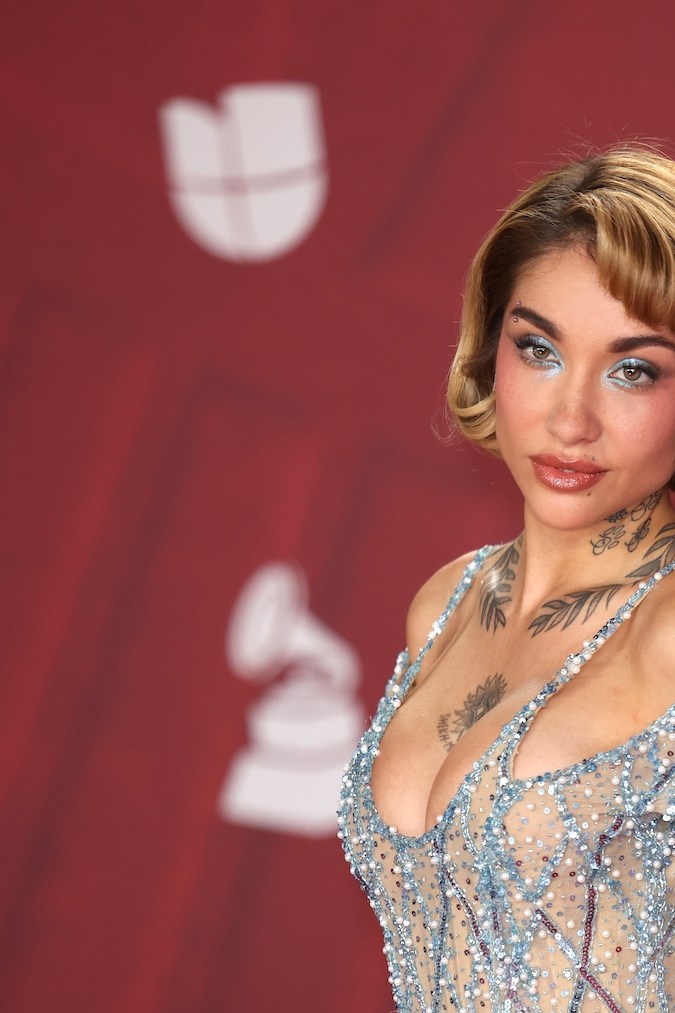 Los médicos, por el momento, no tienen pensado dar de alta a María Becerra.