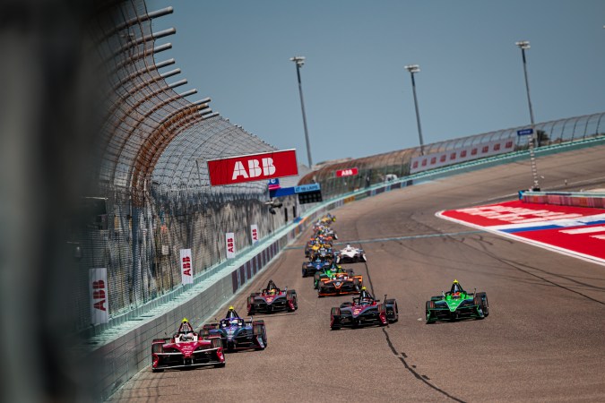 Acción durante el Miami ePrix, quinta ronda del Campeonato Mundial de Fórmula E ABB FIA 2024-25, en el Homestead - Miami Speedway del 9 al 12 de abril de 2025 en Homestead, Florida, Estados Unidos de América - Foto Germain Hazard / DPPI