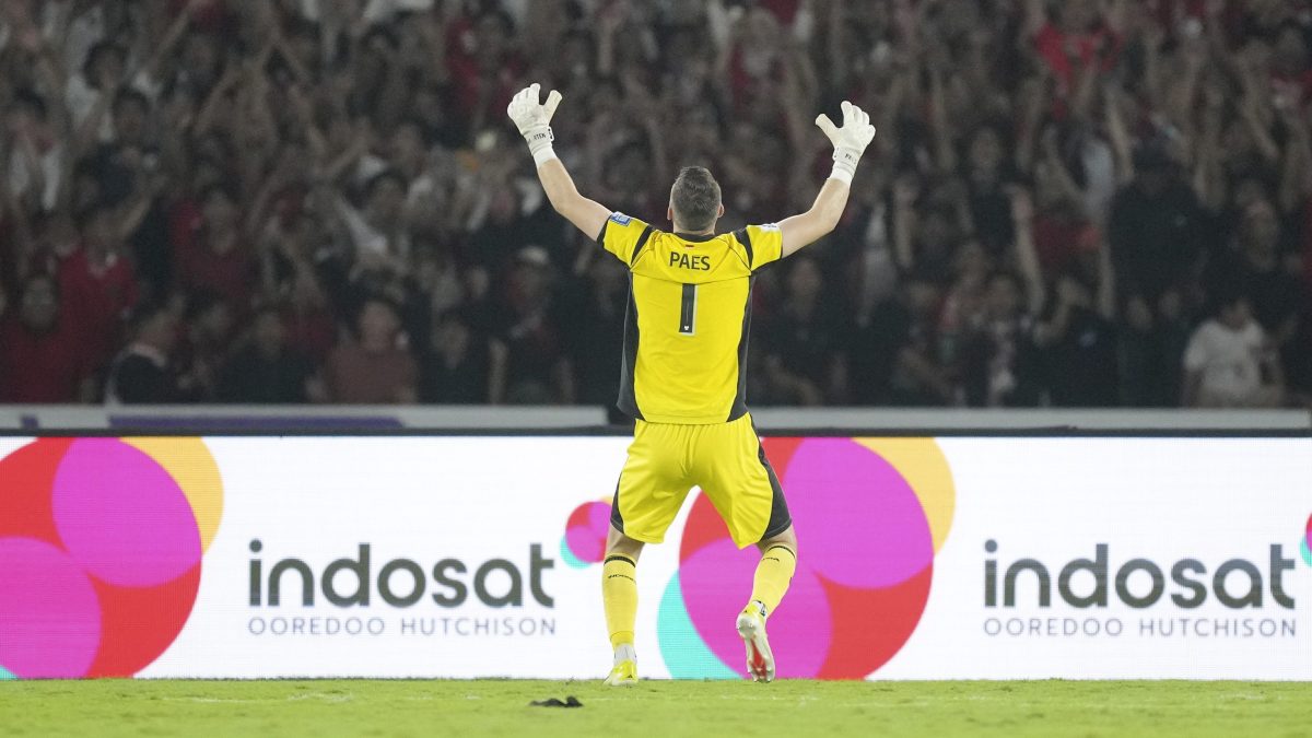 Portero noruego se hace viral por recibir 4 cajas de huevos como premio al mejor del partido