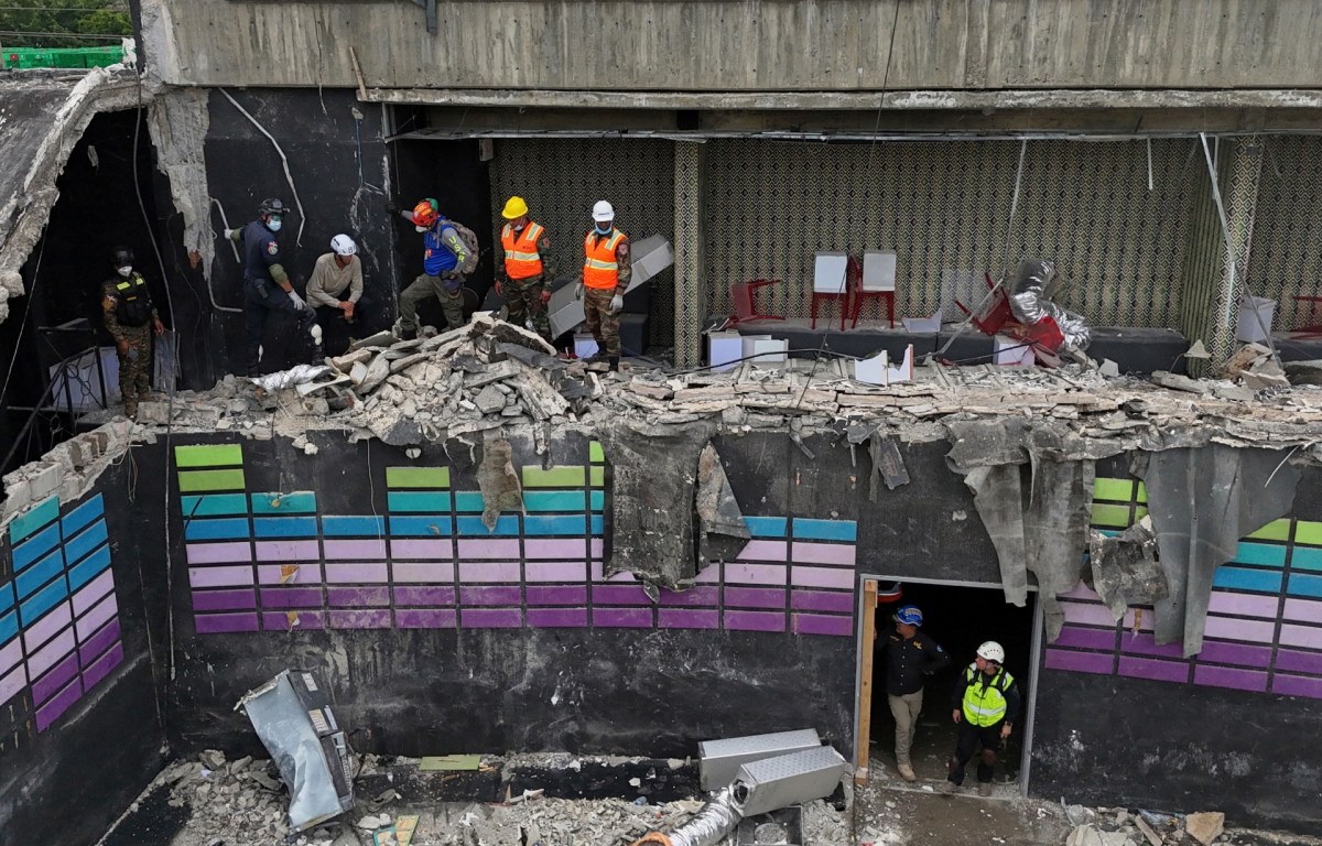 Corresponsal rompe en llanto en Despierta América al narrar la tragedia de República Dominicana