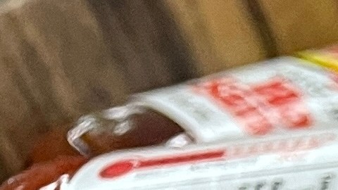 La empresa realizó pruebas de control de calidad y descubrió el error de etiquetado.