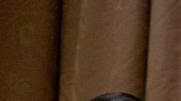 El presidente de Estados Unidos, Donald J. Trump (c), junto al secretario de Estado, Marco Rubio (i), y el secretario de Defensa, Pete Hegseth (d), escuchan comentarios durante una reunión del Gabinete en la Sala del Gabinete de la Casa Blanca en Washington, D.C., EE.UU., el 10 de abril de 2025.