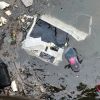 Las piezas de la aeronave quedaron flotando en el agua del río Hudson tras el desplome, además de restos de las víctimas.