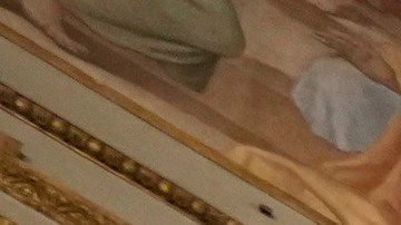 El diseño interior de Basílica de Santa María la Mayor, majestuoso y sobrio, conserva la esencia del cristianismo primitivo.