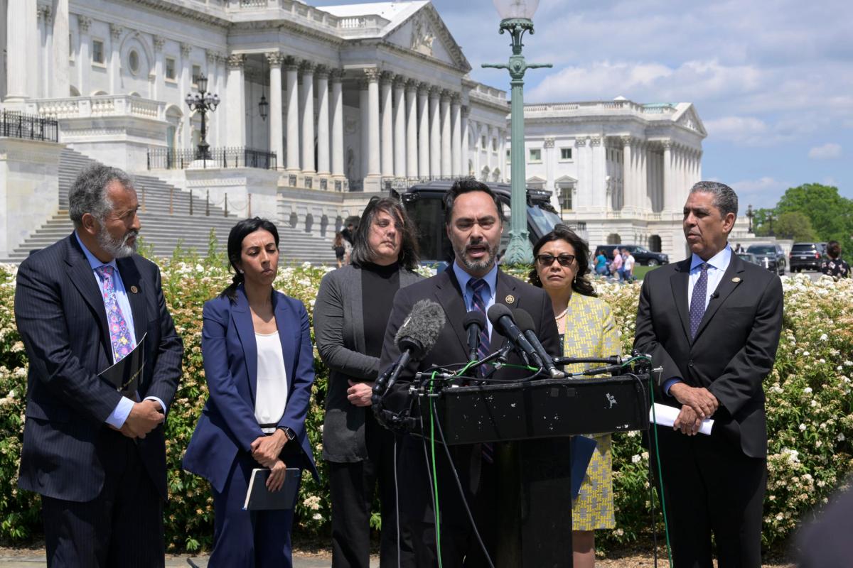 Demócratas piden a la ciudadanía documentar abusos migratorios bajo la era Trump