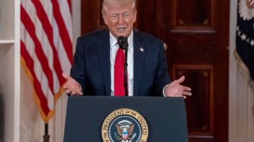 El presidente de Estados Unidos, Donald Trump, pronuncia un discurso durante un evento 'Invertir en América' en la Casa Blanca, en Washington, DC, EE. UU., el 30 de abril de 2025.