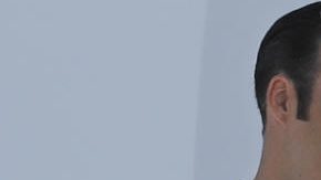 Los exboxeadores Óscar de la Hoya (i), y Julio César Chávez (d), participan en el arranque masivo de una Clase Nacional de Boxeo 2025 este domingo, en la plancha del Zócalo de Ciudad de México.