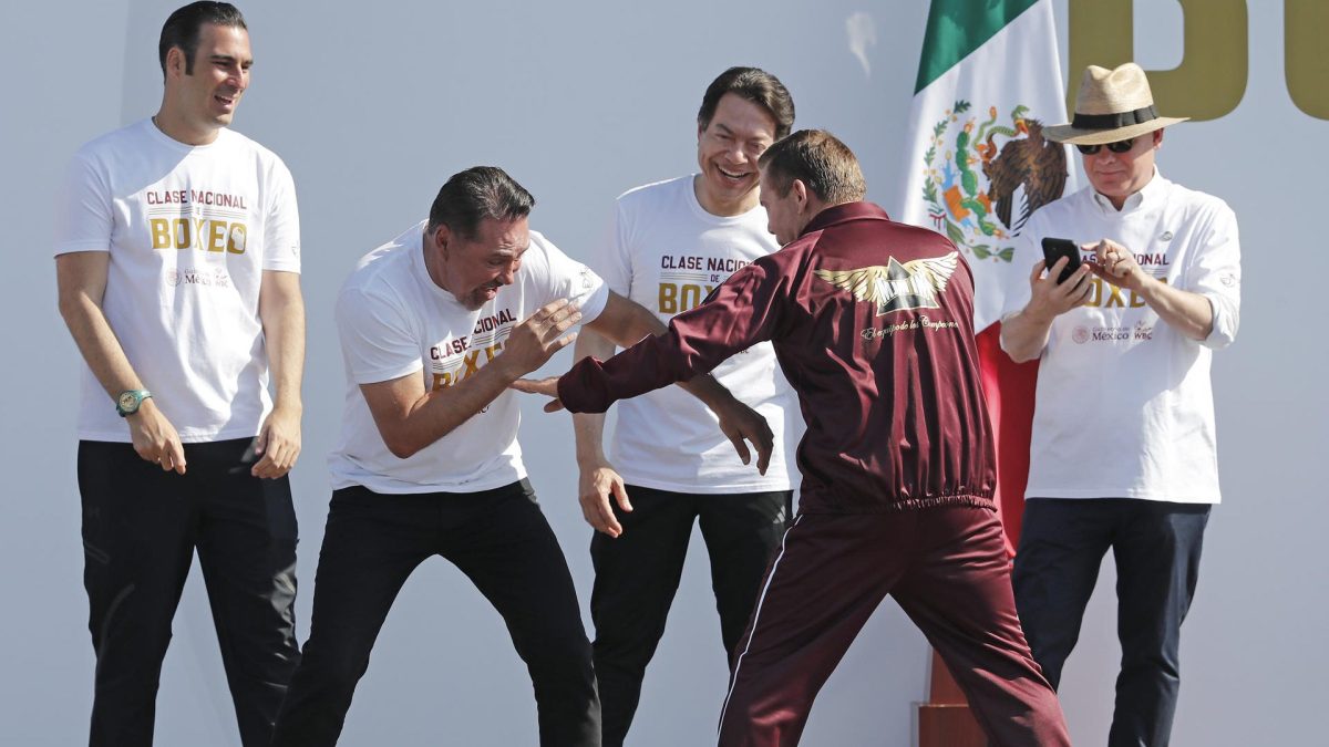 De la Hoya en clase nacional de boxeo en México: "Hay que decir no a las adicciones y sí al boxeo"