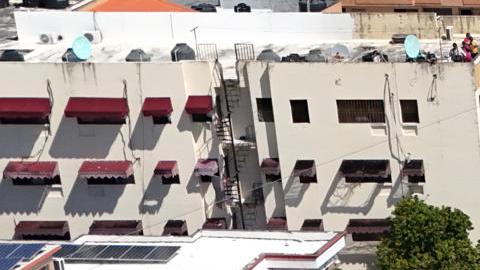 Fotografía de los trabajos de rescate en la discoteca Jet Set en Santo Domingo, República Dominicana.