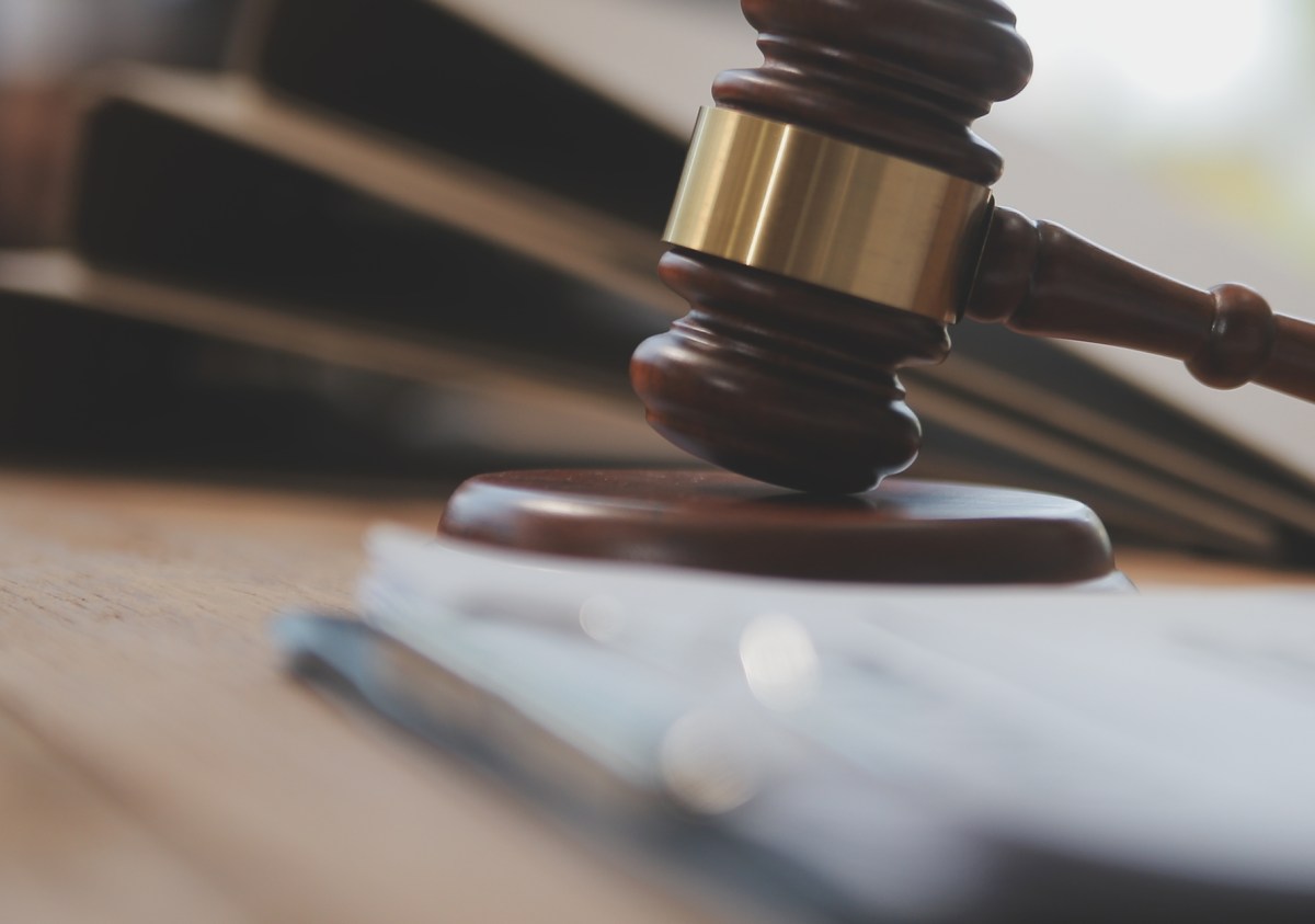 Hombre devolverá más de $200,000 tras descubrirse que cobró la pensión de su padre por 16 años 