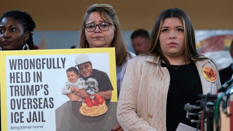 Gobierno de Trump sobre migrante salvadoreño deportado por error: "Debe enfrentar la justicia de su país"