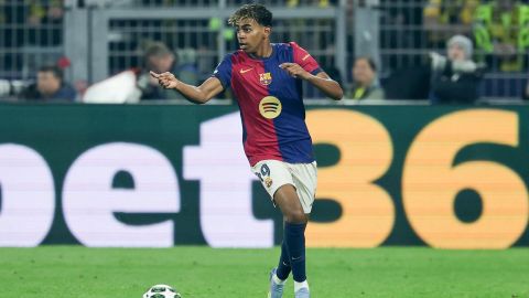 Lamine Yamal durante el encuentro de Champions League ante el Borussia Dortmund.