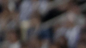 Stefan Medina (d) de Monterrey disputa el balón con Salomon Rondon (i) de Pachuca.