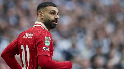 Mohamed Salah durante la final de la EFL Cup.