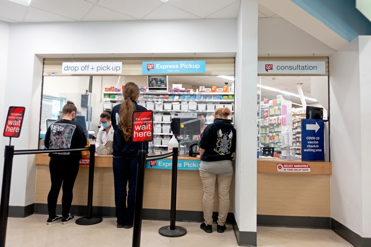 Walgreens pagará $300 millones por surtir ilegalmente opioides