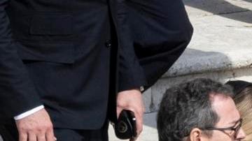 El presidente de Ucrania, Volodymyr Zelensky, y Olena Zelenska asisten a la Santa Misa de inicio del pontificado del Papa León XIV, en la plaza de San Pedro, en la Ciudad del Vaticano, el 18 de mayo de 2025.