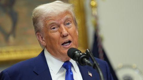 El presidente Donald Trump durante una conferencia de prensa en la Sala Roosevelt de la Casa Blanca en Washington, DC, EE. UU., el 12 de mayo de 2025.