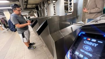 La MTA está quitando las máquinas de venta de Metrocard para darle paso total al sistema de pago OMNY