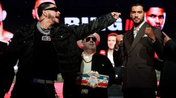 Édgar Berlanga en careo con Hamzah Sheeraz en Nueva York.