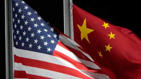 "China insta a EE.UU. a respetar los derechos de otros países al desarrollo científico y tecnológico", afirmaron.