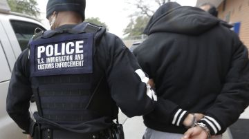 ICE está realizando inspecciones en empresas de construcción que supuestamente contratan indocumentados.