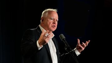 El comparativo de Walz no fue del agrado de DHS.