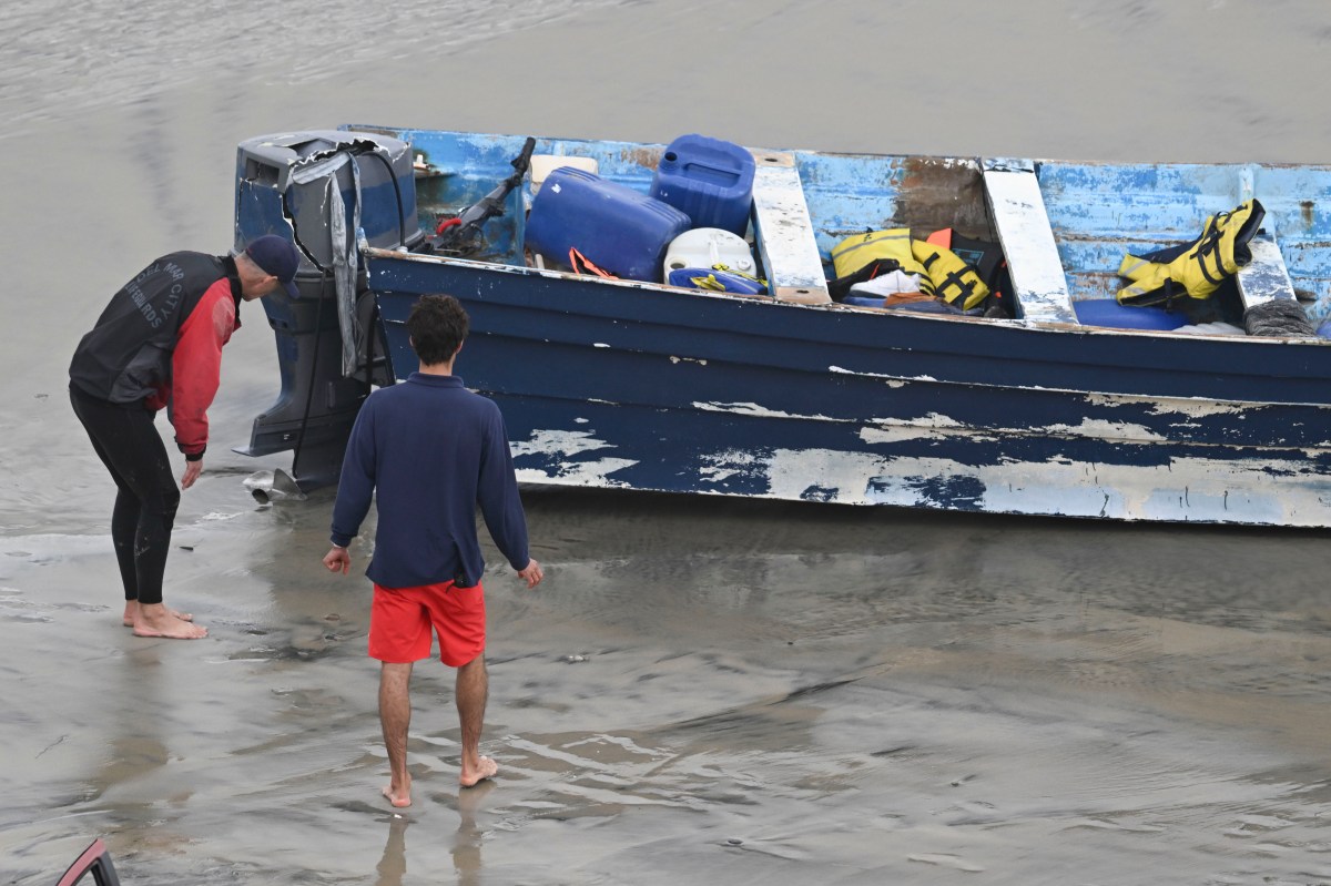 Barco con posibles migrantes se hundió en California dejando varios muertos y desaparecidos