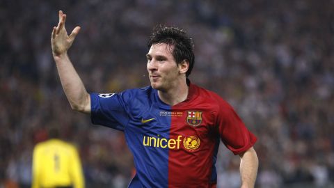 Lionel Messi marcando en la final de Champions League 2009.