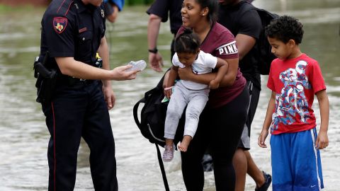 Familia afectada por tormenta en Texas