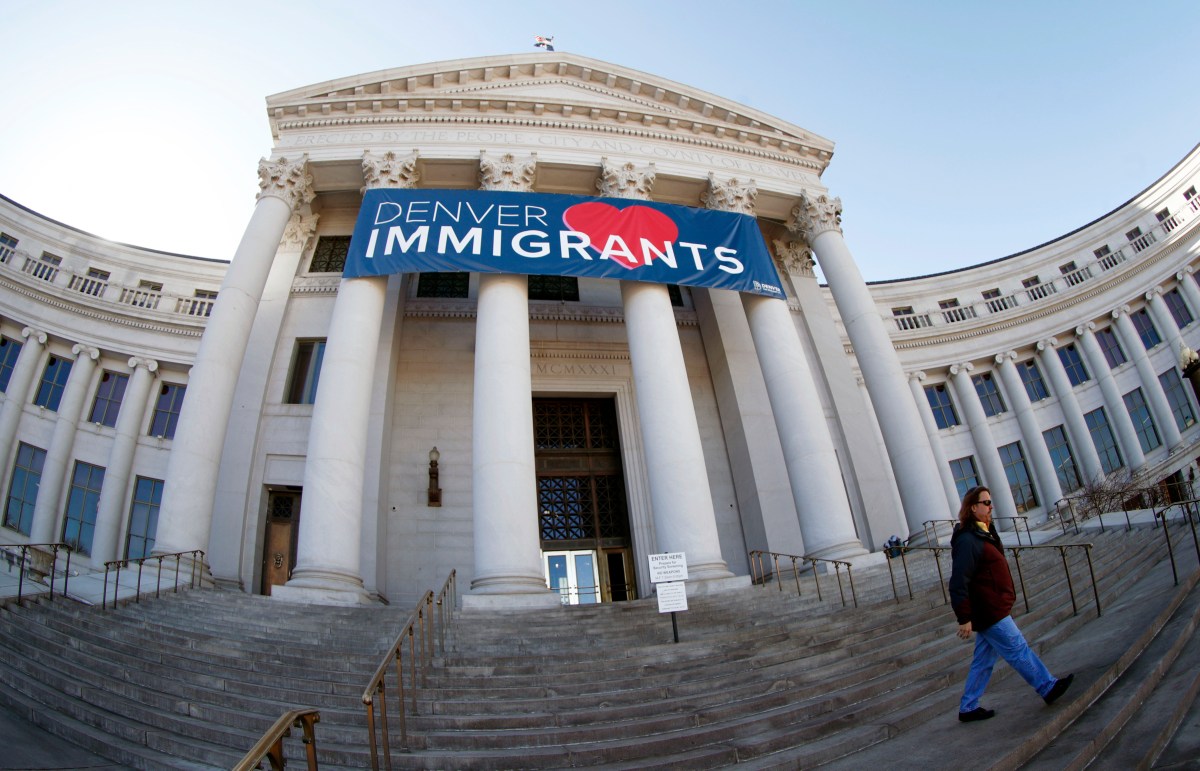 Administración Trump amenaza con penalizar a ciudades santuario como NY por desafiar leyes federales