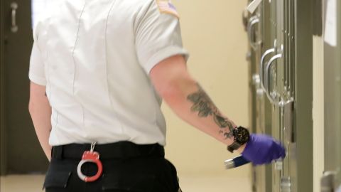 ICE tiene centros de detención más grandes en estados cercanos a la frontera sur.