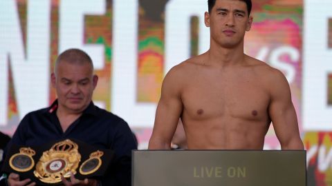 Dmitry Bivol critica la pelea entre el Canelo Álvarez y William Scull.