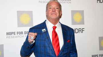 Jim Irsay durante un evento de concientización sobre salud mental.