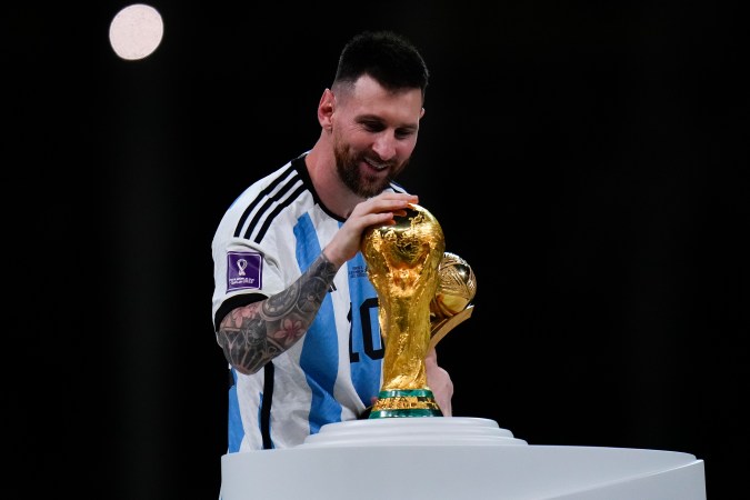 La Copa del Mundo respaldó, para muchos, el argumento de Messi como mejor jugador de la historia.