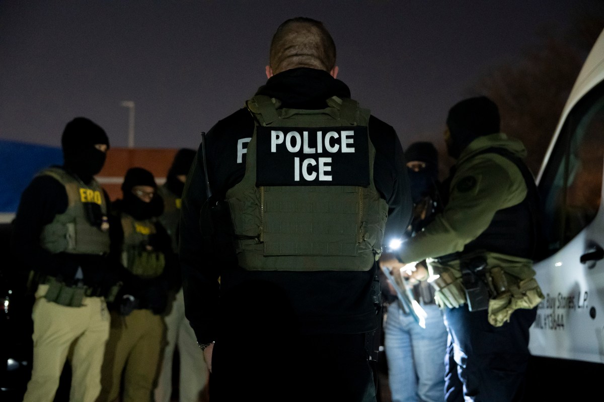 Agentes de ICE visitan al menos 9 restaurantes en D.C. pidiendo ver formularios I-9 del personal