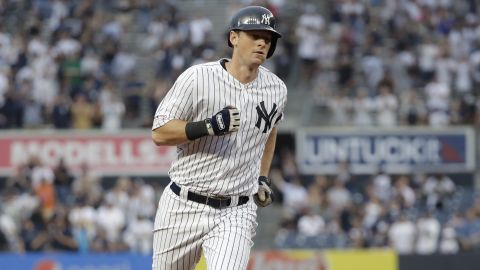 New York Yankees activaron de la lista de lesionados a DJ LeMahieu