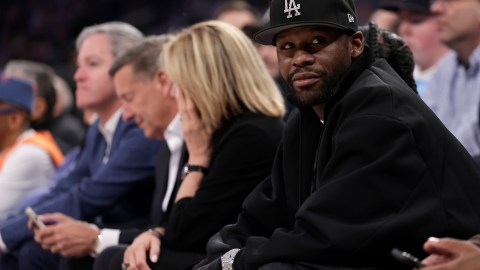 Floyd Mayweather desmiente los rumores sobre su posible bancarrota.